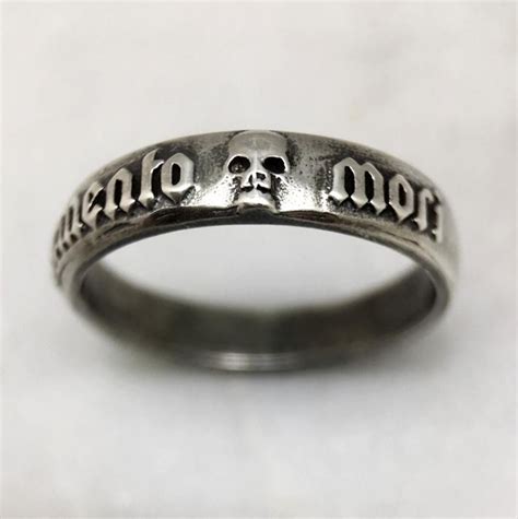 memento mori ring meaning